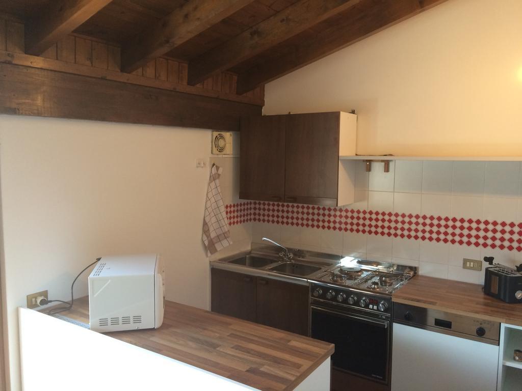 The Silence Holiday Apartment Lezzeno Ruang foto