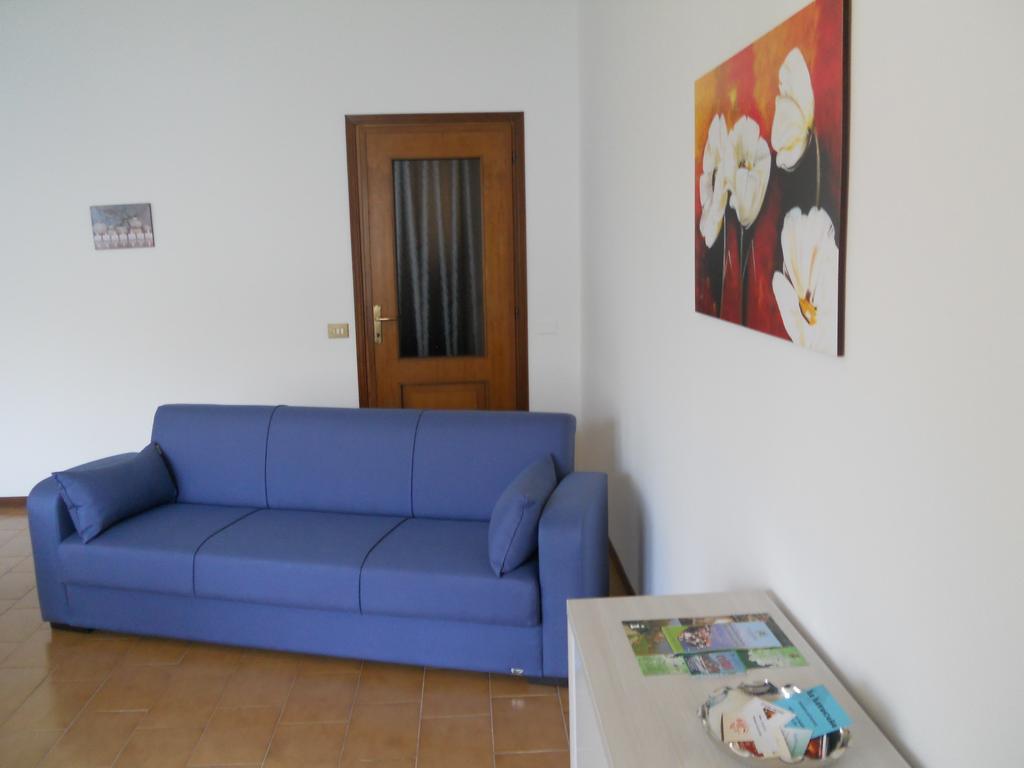 The Silence Holiday Apartment Lezzeno Bagian luar foto