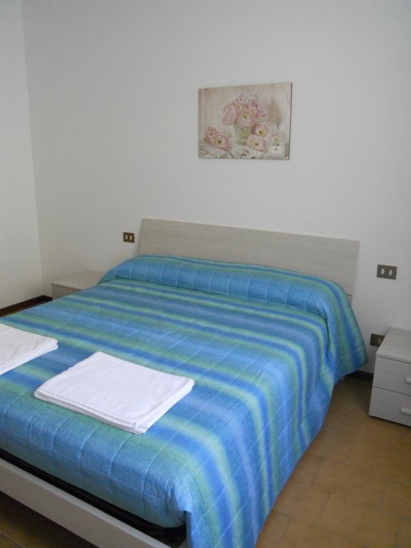The Silence Holiday Apartment Lezzeno Bagian luar foto